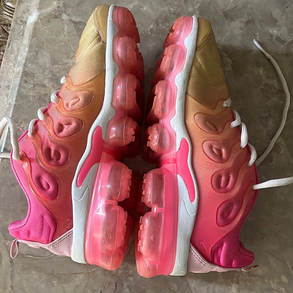 Pink Nike Airmax size 3m in kids
